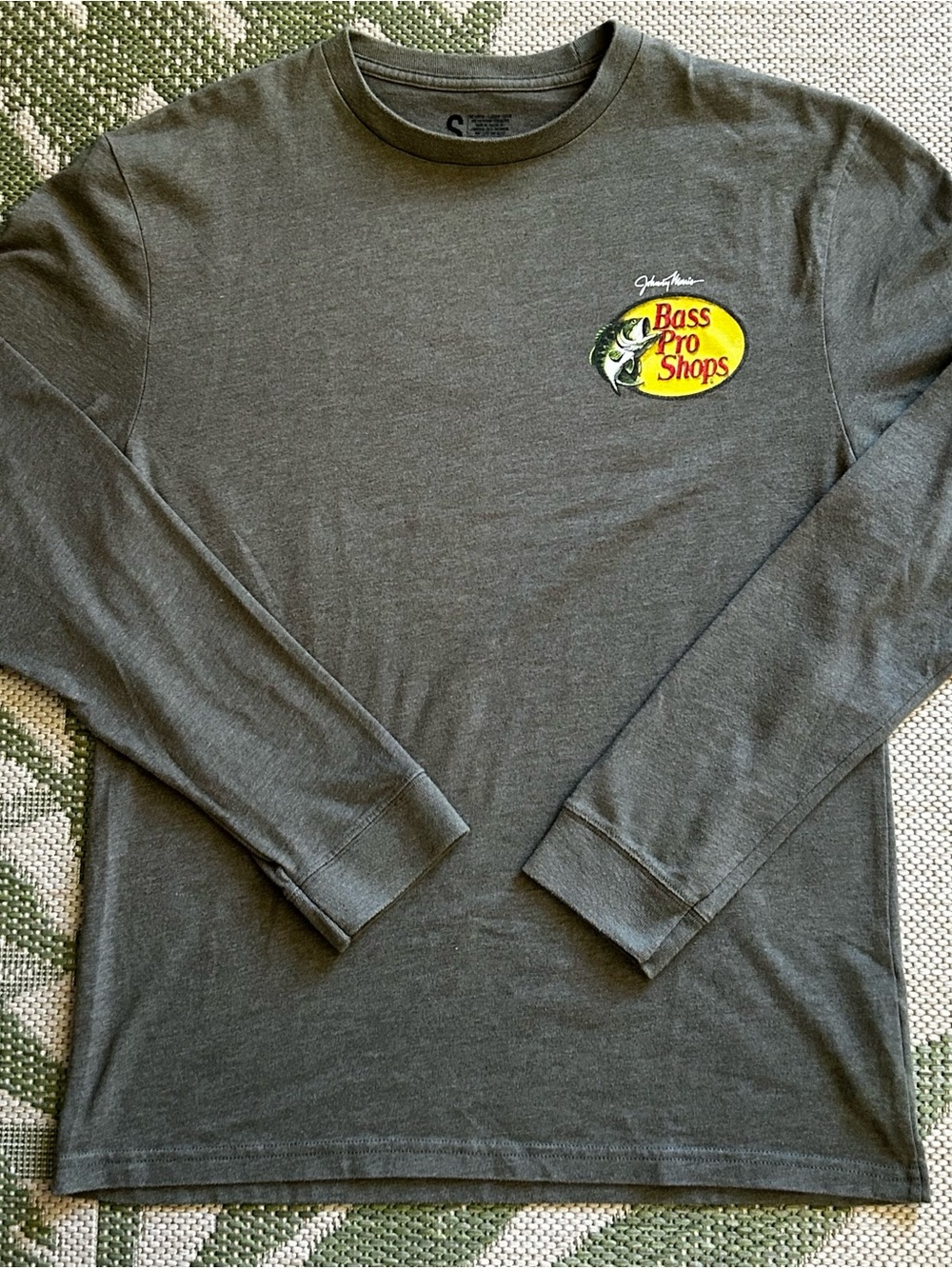 Bass Pro Shops Men’s Long Sleeve Logo Tee in Olive size S